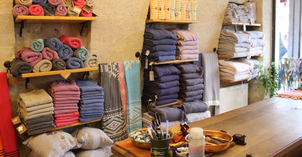 découvrez le concept de 'throws' en programmation : apprenez comment gérer les exceptions et les erreurs dans vos applications pour assurer une meilleure robustesse et fiabilité.